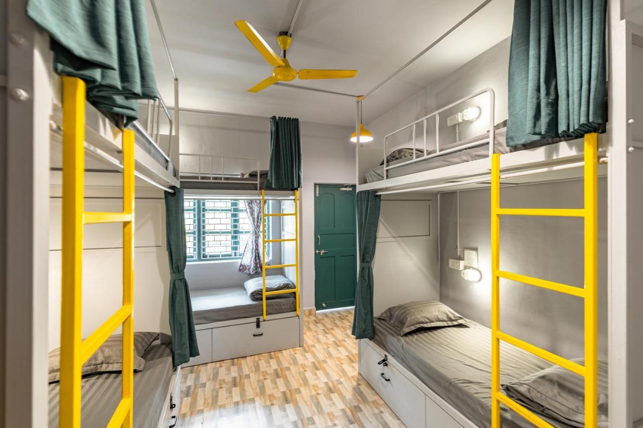 Whoopers Hostel Anjuna, Goa Екстериор снимка