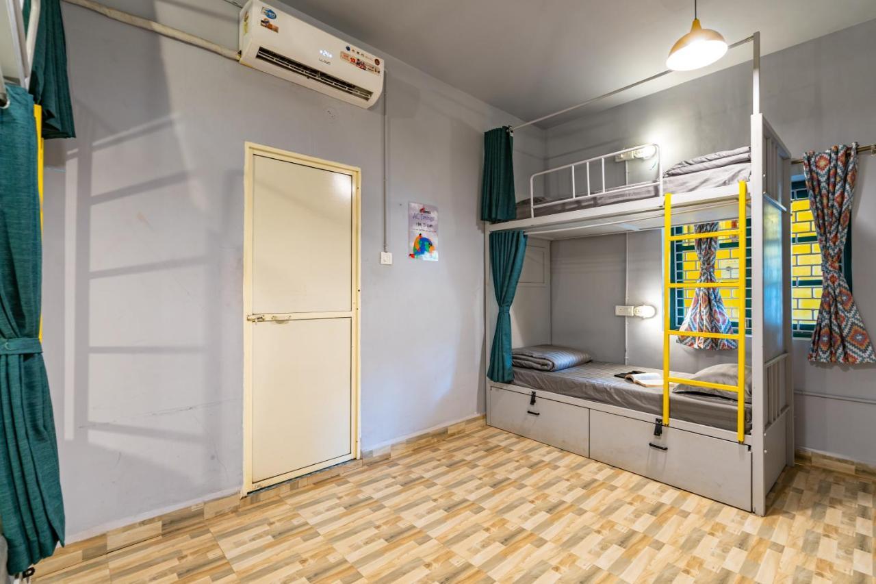 Whoopers Hostel Anjuna, Goa Екстериор снимка