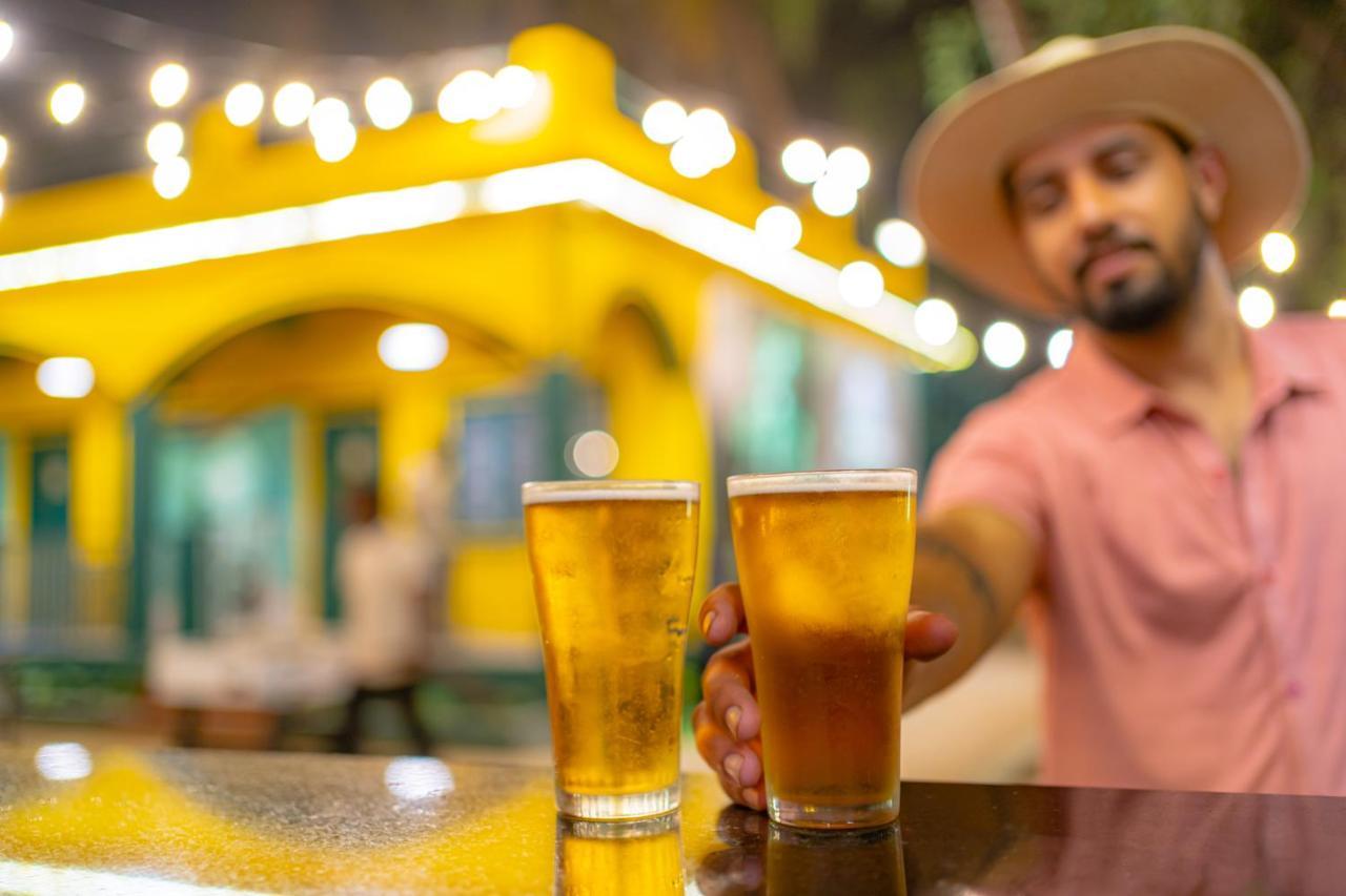 Whoopers Hostel Anjuna, Goa Екстериор снимка